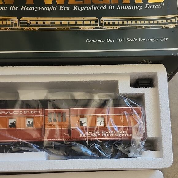 Southern Pacific Heavyweights  Car Model - SP daylight railroad Post Office - Picture 6 of 6